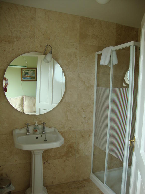 Clifford House B & B Rosslare Harbour Room photo